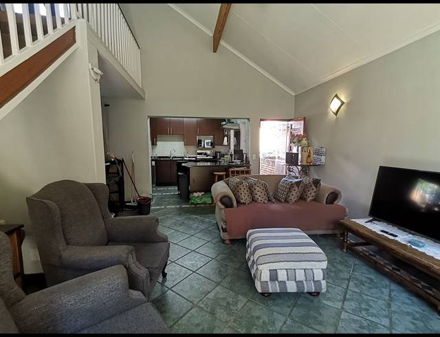 2 BEDROOM TOWNHOUSE FOR SALE IN BASSONIA